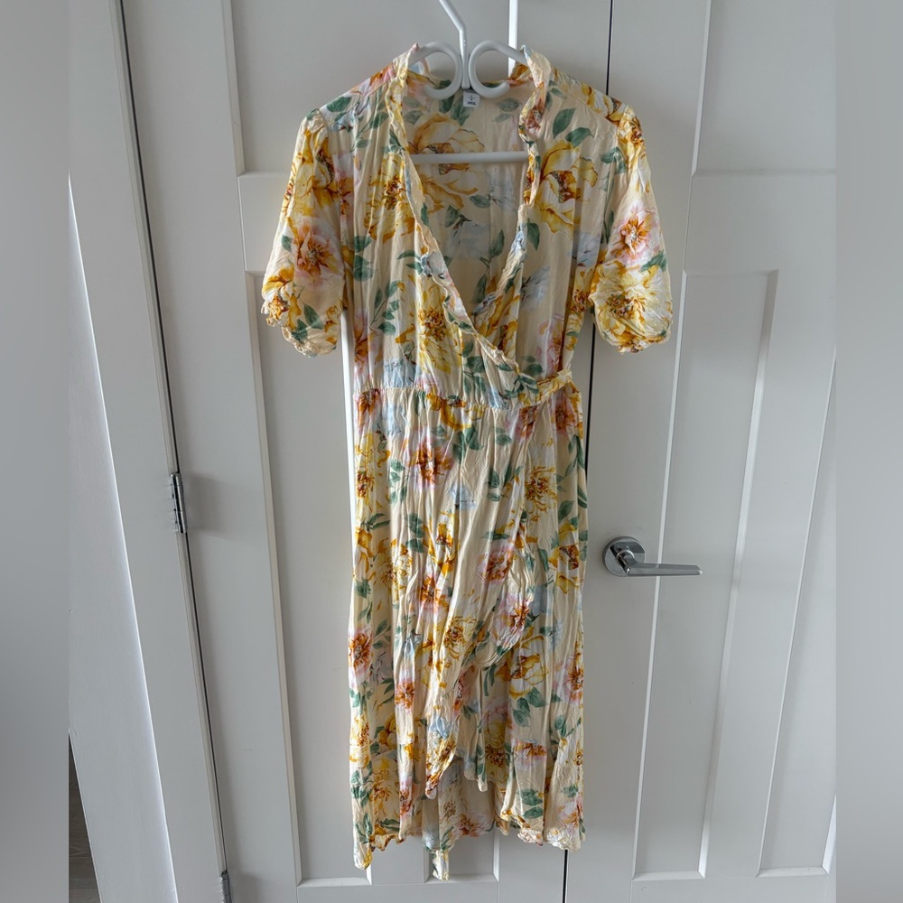 Old Navy Floral Wrap Midi Dress - Picture 2 of 6